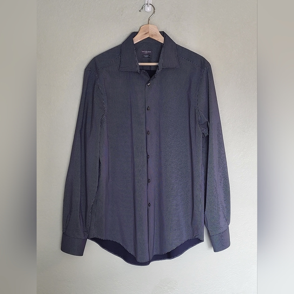 Van Heusen men's dress shirt